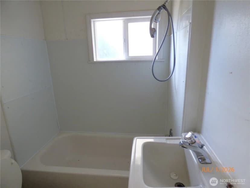 Property photo for 2218 W 5th Street, Aberdeen photo 9