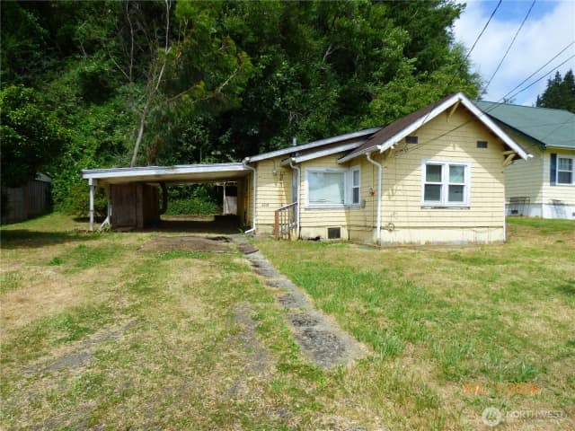 Property photo for 2218 W 5th Street, Aberdeen