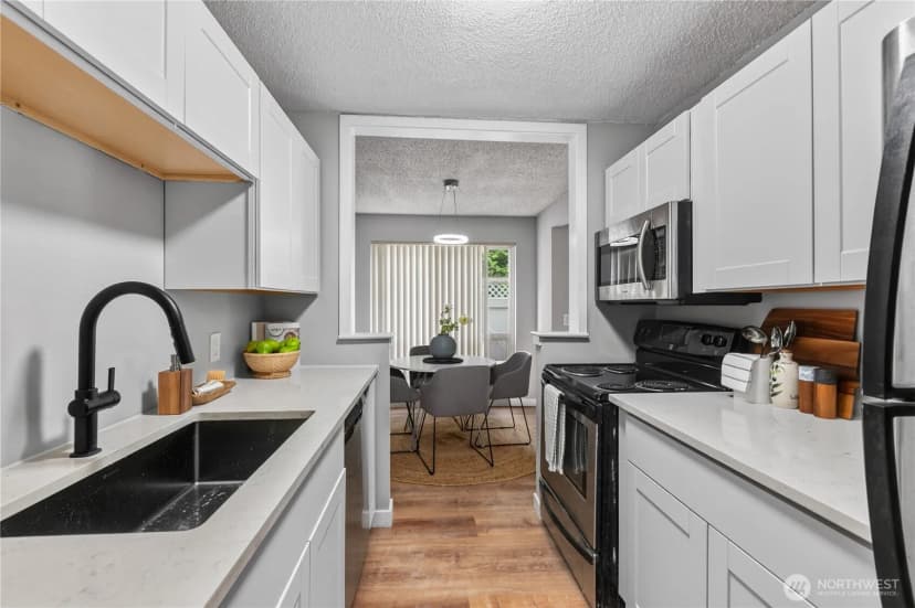 Property photo for 12631 Ne 9th Place #c103, Bellevue photo 11