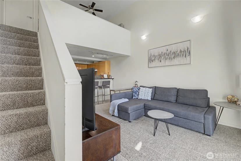Property photo for 425 Vine Street #701, Seattle photo 12
