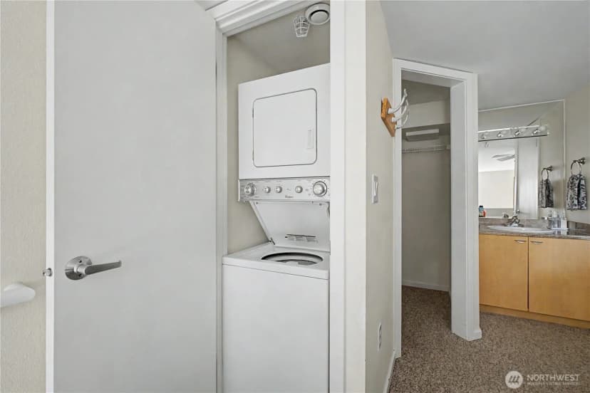 Property photo for 425 Vine Street #701, Seattle photo 17