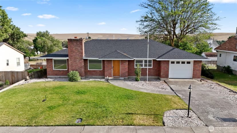 Property photo for 206 E 4th Street, Lind photo 35
