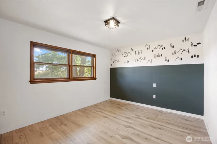 Property photo for 206 E 4th Street, Lind photo 16