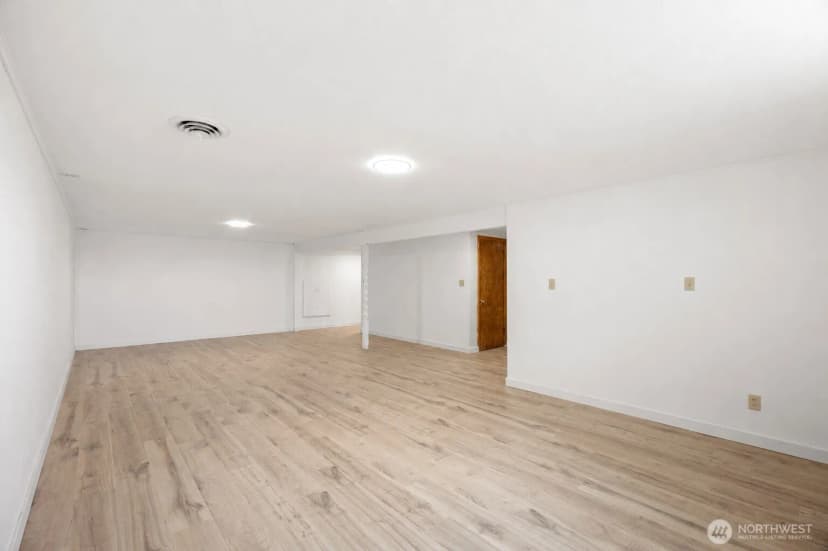 Property photo for 206 E 4th Street, Lind photo 21