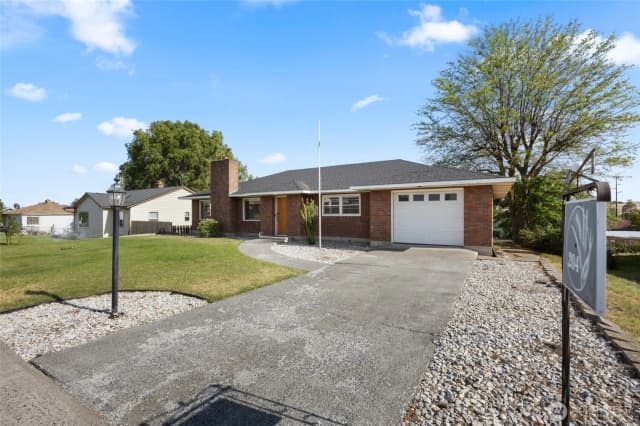 Property photo for 206 E 4th Street, Lind photo 2