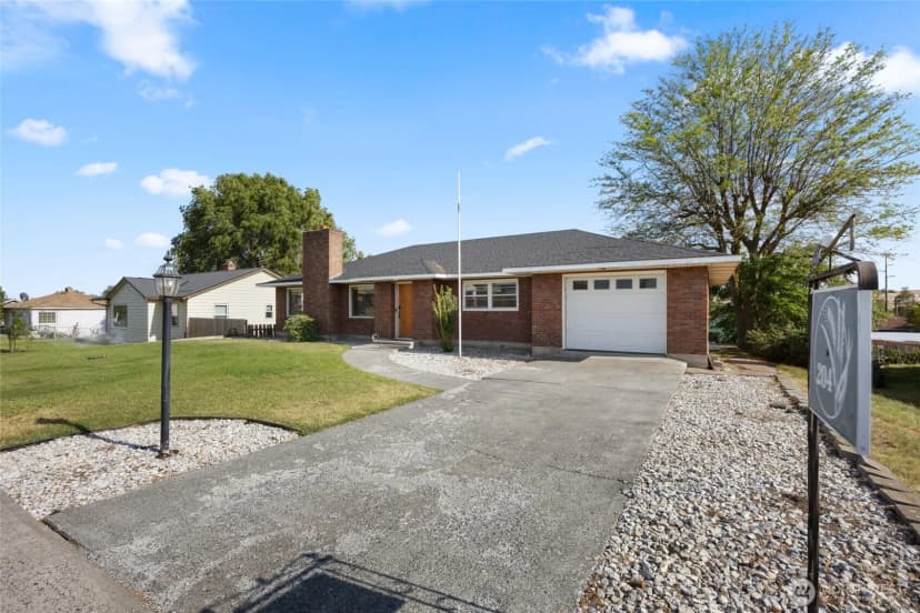 Property photo for 206 E 4th Street, Lind photo 2