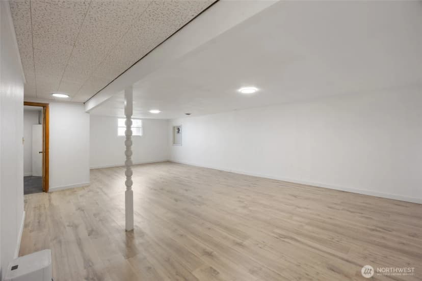 Property photo for 206 E 4th Street, Lind photo 23