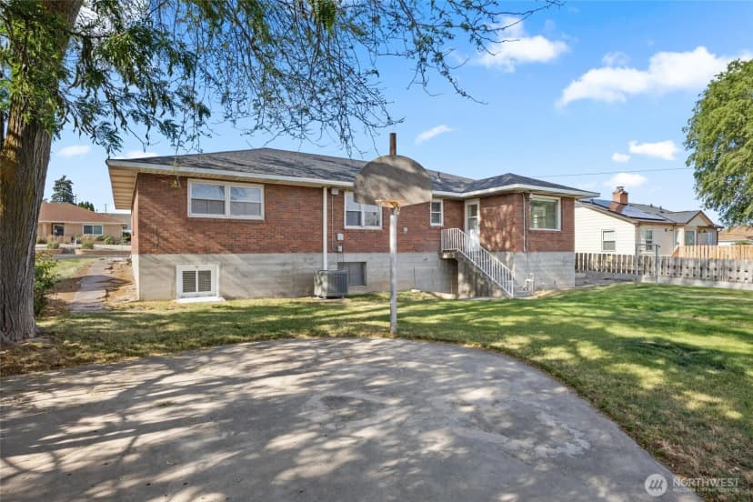 Property photo for 206 E 4th Street, Lind photo 33