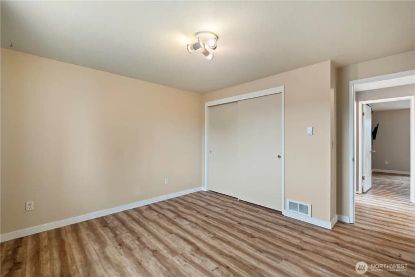 Property photo for 8906 10th Drive Se, Everett photo 29