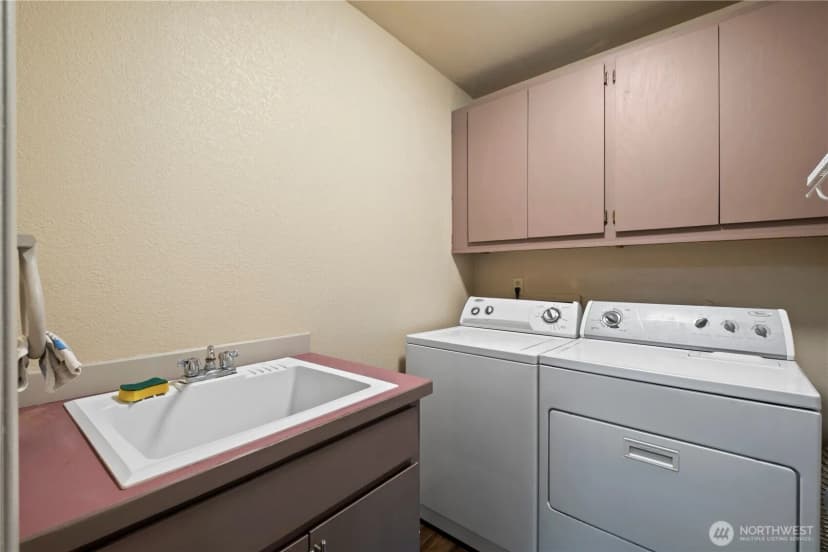 Property photo for 8906 10th Drive Se, Everett photo 11