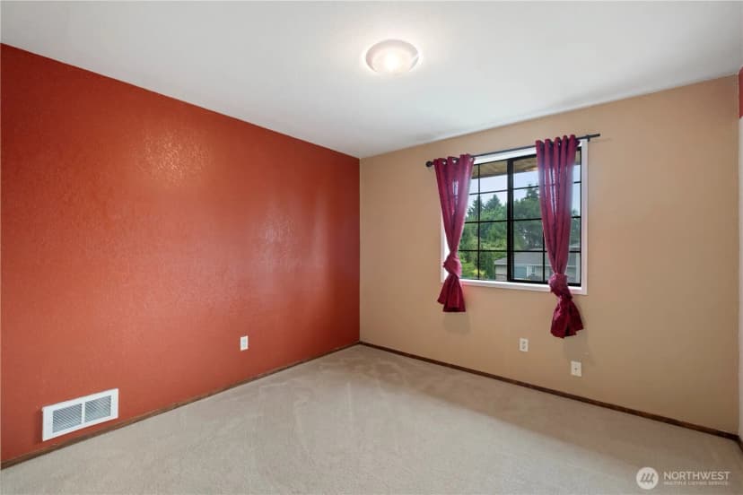 Property photo for 8906 10th Drive Se, Everett photo 27