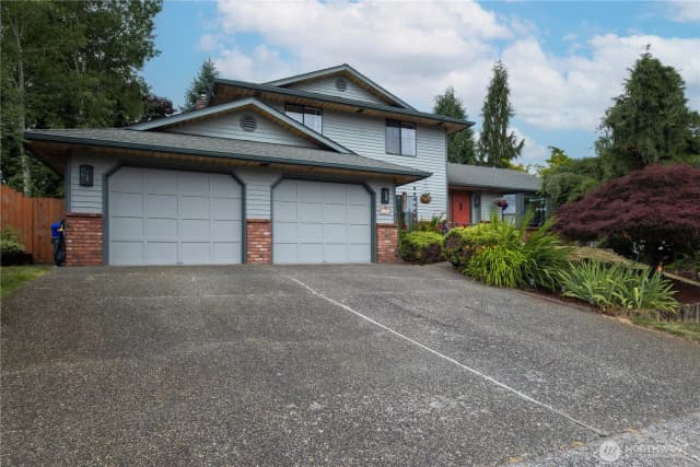 Property photo for 8906 10th Drive Se, Everett