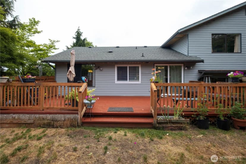 Property photo for 8906 10th Drive Se, Everett photo 32