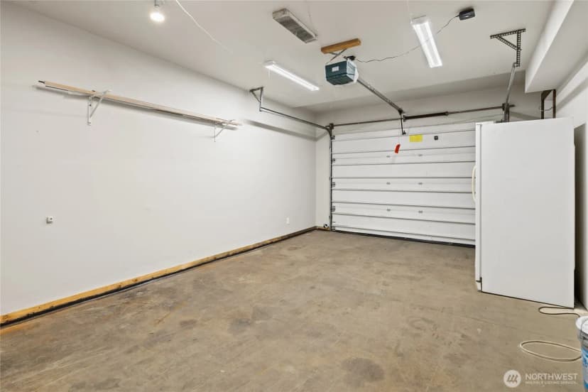 Property photo for 221 W Lakedale Drive, Ronald photo 27