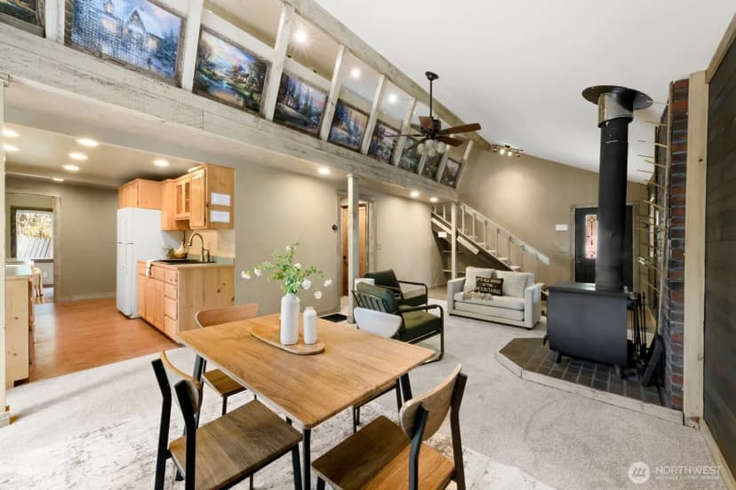 Property photo for 221 W Lakedale Drive, Ronald photo 7