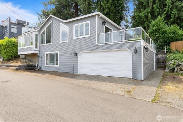 Property photo for 16917 Se 38th Place, Bellevue photo 2