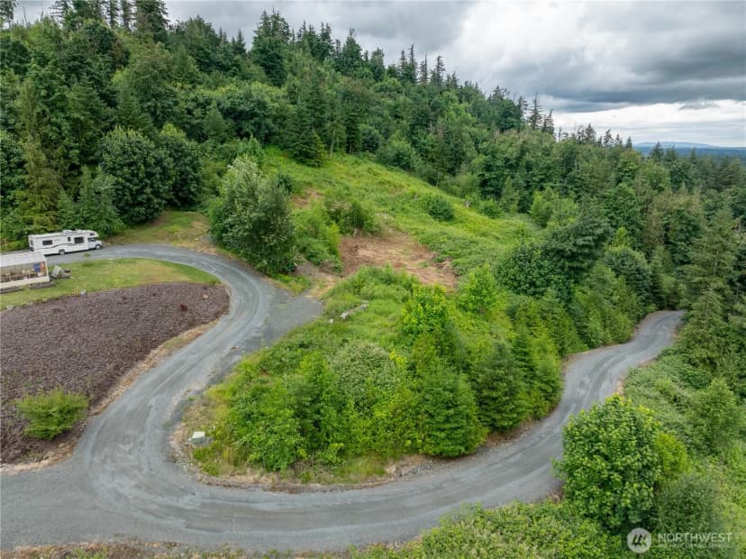Property photo for 4135 Kamphouse Drive, Sumas photo 32