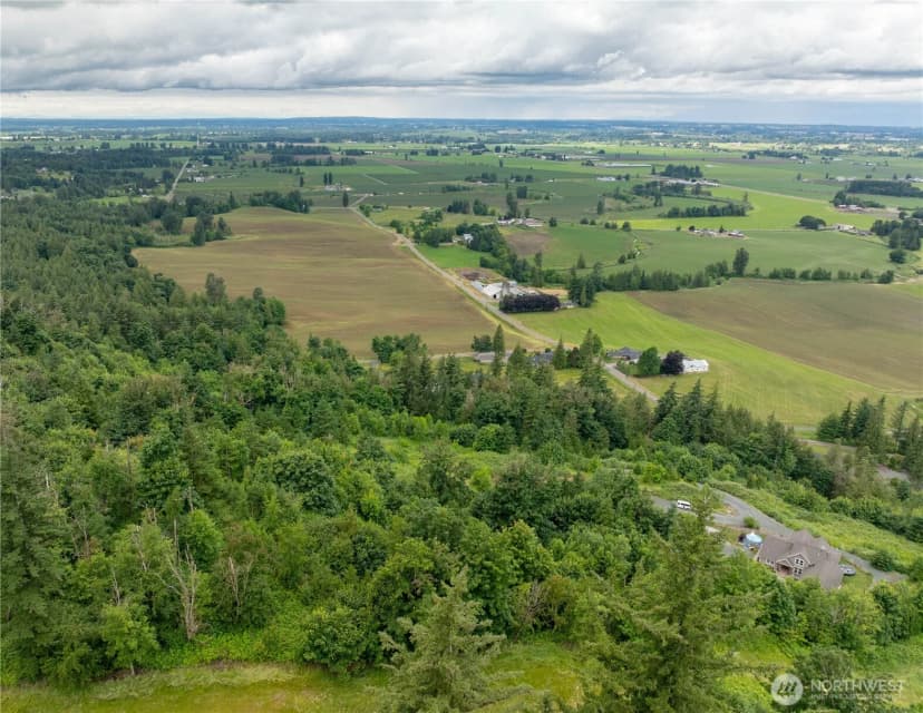 Property photo for 4135 Kamphouse Drive, Sumas photo 31