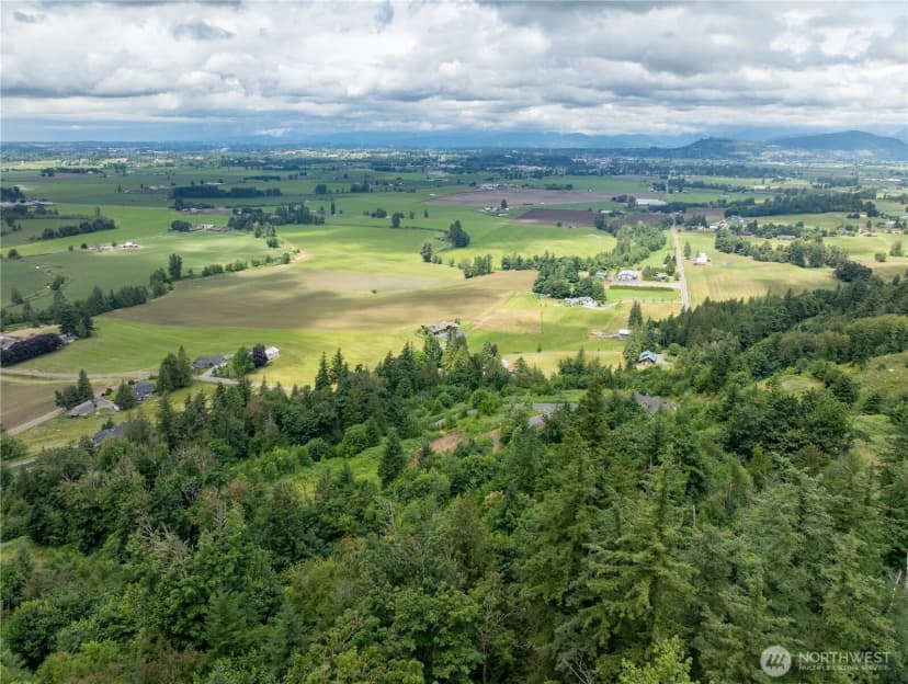 Property photo for 4135 Kamphouse Drive, Sumas photo 28