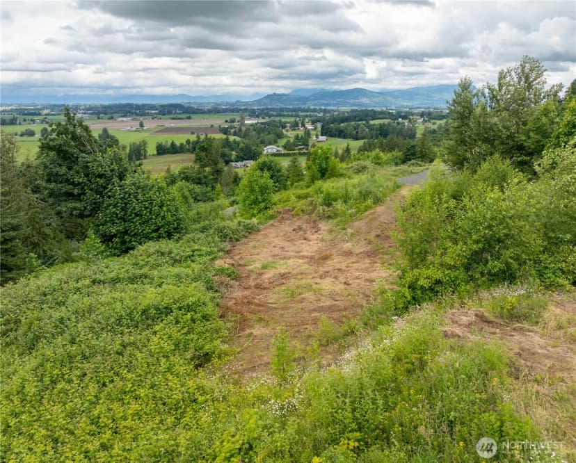 Property photo for 4135 Kamphouse Drive, Sumas photo 38