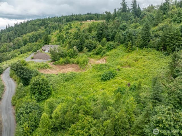 Property photo for 4135 Kamphouse Drive, Sumas photo 5