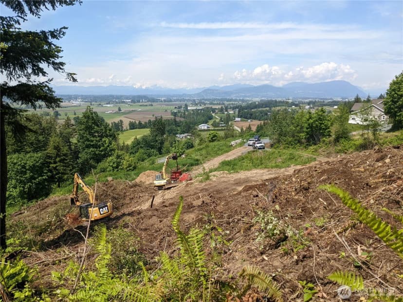 Property photo for 4135 Kamphouse Drive, Sumas photo 15