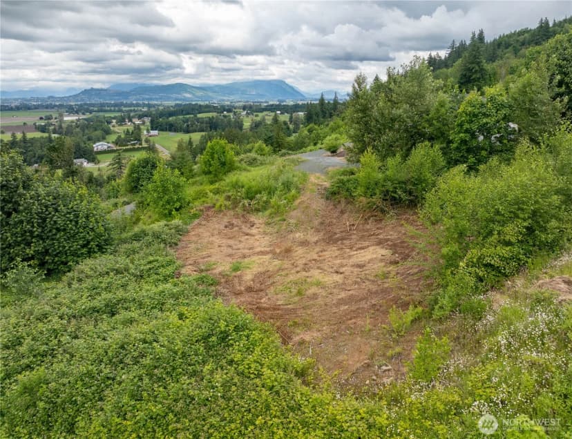 Property photo for 4135 Kamphouse Drive, Sumas photo 37