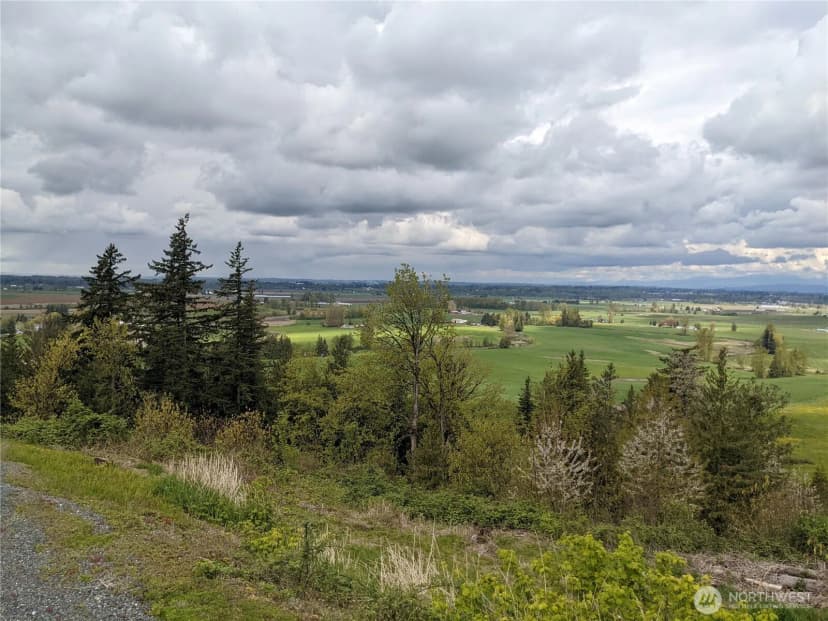 Property photo for 4135 Kamphouse Drive, Sumas photo 2