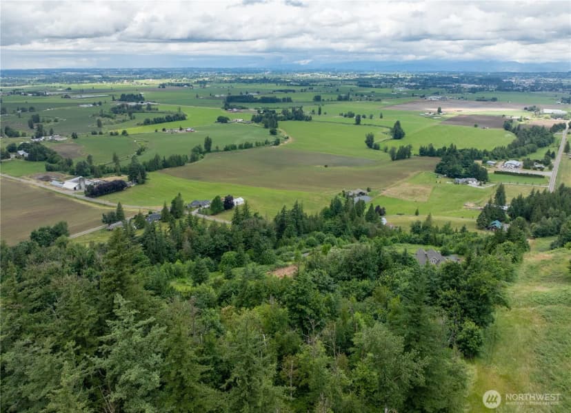 Property photo for 4135 Kamphouse Drive, Sumas photo 29