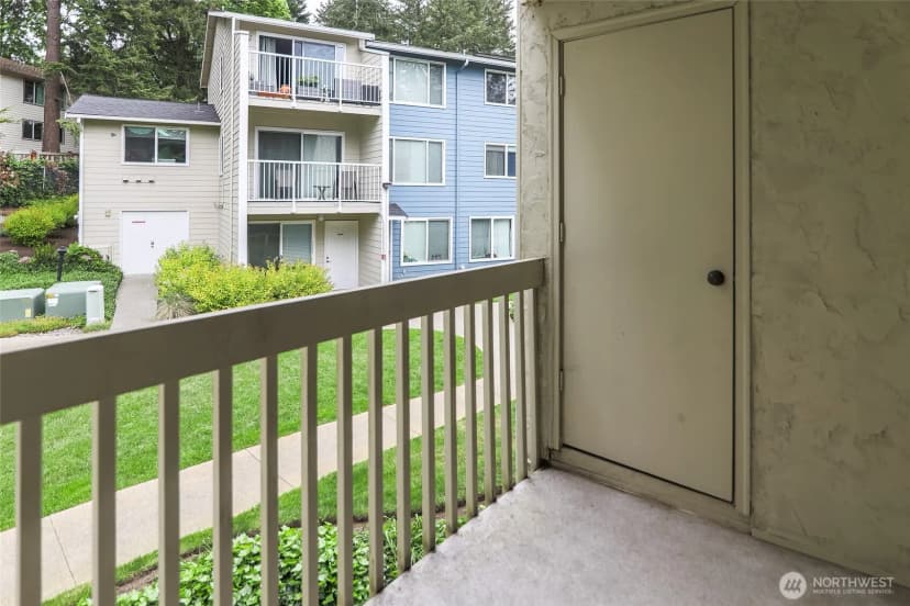 Property photo for 9494 Redmond Woodinville Road Ne #b208, Redmond photo 7