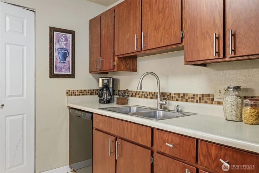 Property photo for 9494 Redmond Woodinville Road Ne #b208, Redmond photo 9