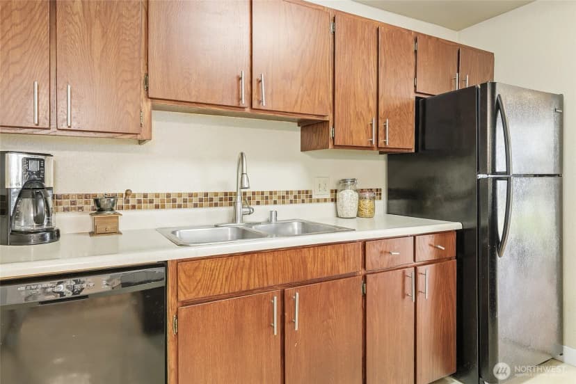 Property photo for 9494 Redmond Woodinville Road Ne #b208, Redmond photo 8