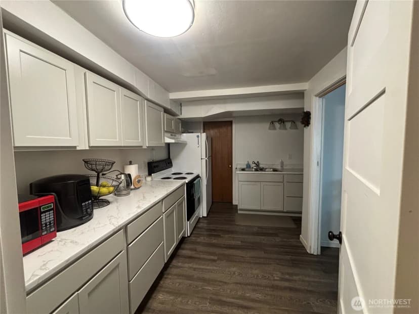 Property photo for 610 S 71st Avenue, Yakima photo 13