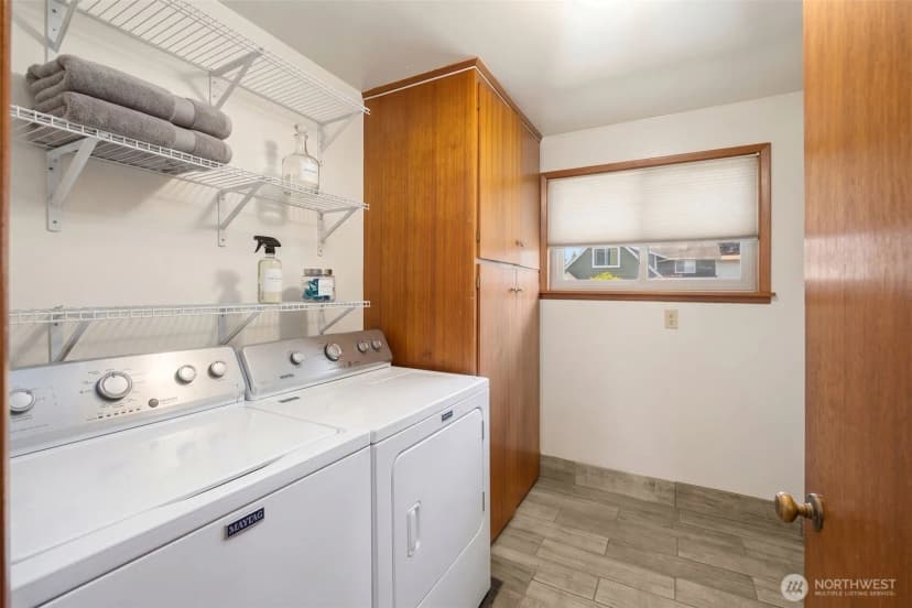 Property photo for 24608 Marine View Drive S, Des Moines photo 15