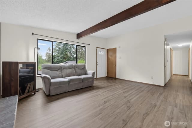 Property photo for 605 S 304th Street, Federal Way photo 5