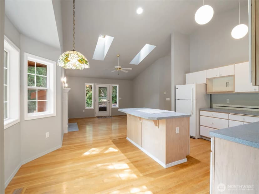 Property photo for 6920 47th Street Ct W, University Place photo 12