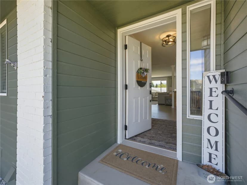 Property photo for 618 Clarissa Lane, East Wenatchee photo 3