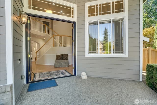 Property photo for 12865 Se 47th Place, Bellevue photo 4