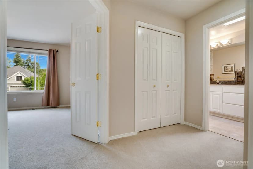 Property photo for 12865 Se 47th Place, Bellevue photo 26