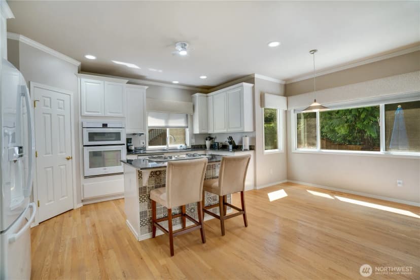 Property photo for 12865 Se 47th Place, Bellevue photo 5