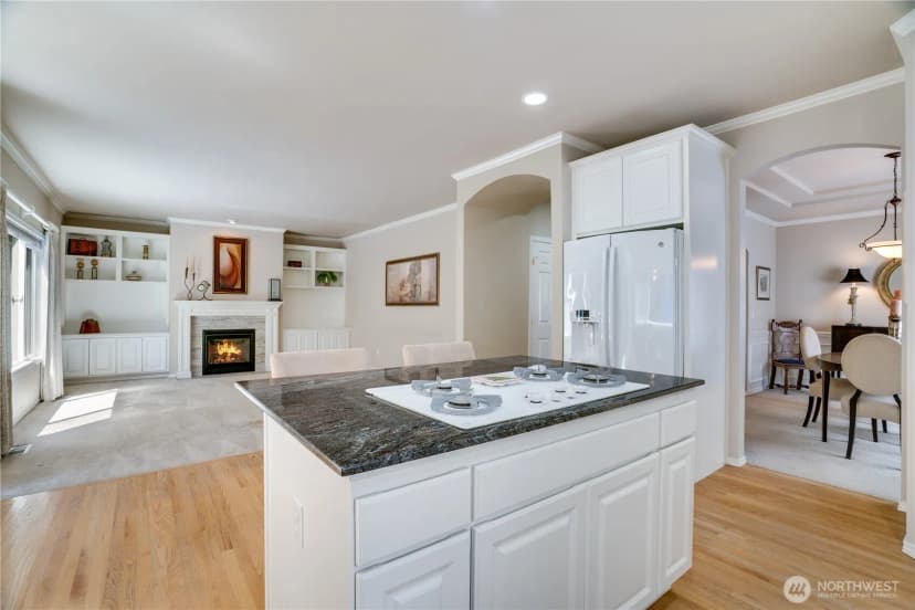 Property photo for 12865 Se 47th Place, Bellevue photo 6