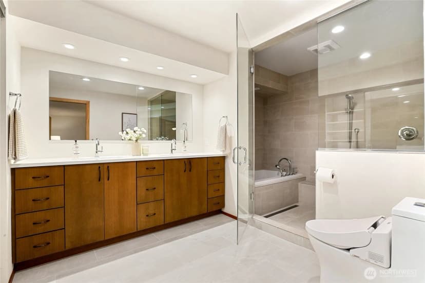 Property photo for 2518 Sahalee Drive East, Sammamish photo 19
