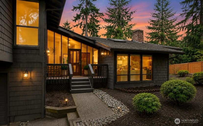 Property photo for 2518 Sahalee Drive East, Sammamish photo 3