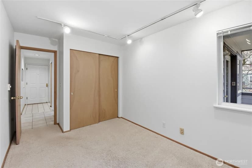 Property photo for 4811 Phinney Avenue N #101, Seattle photo 21