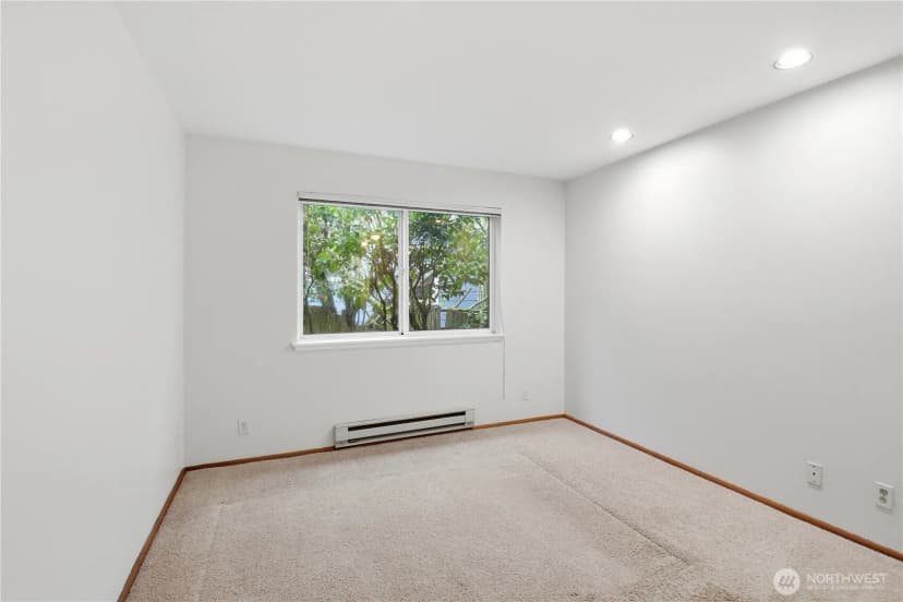 Property photo for 4811 Phinney Avenue N #101, Seattle photo 13