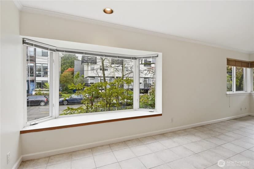 Property photo for 4811 Phinney Avenue N #101, Seattle photo 6