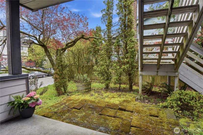 Property photo for 4811 Phinney Avenue N #101, Seattle photo 25