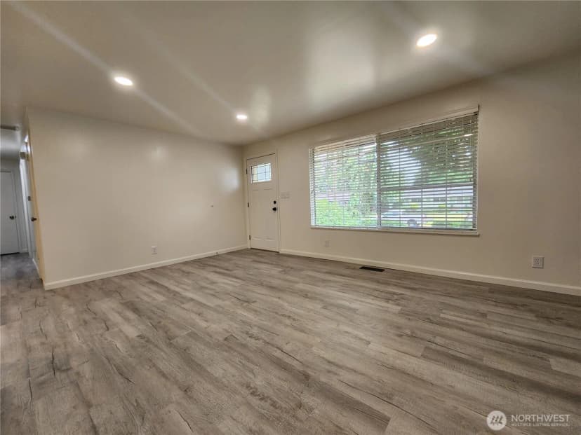 Property photo for 8810 Ne 187th Street, Bothell photo 14