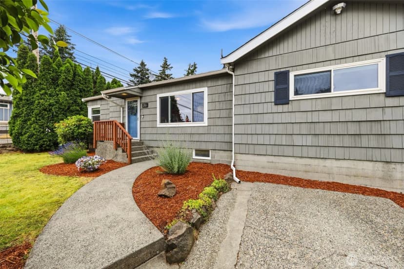Property photo for 316 Sw 124th Street, Seattle photo 24
