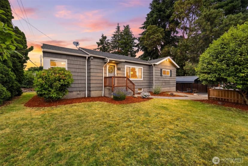 Property photo for 316 Sw 124th Street, Seattle photo 2